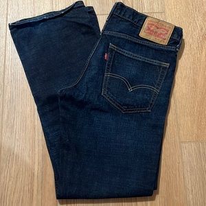Levi’s 527